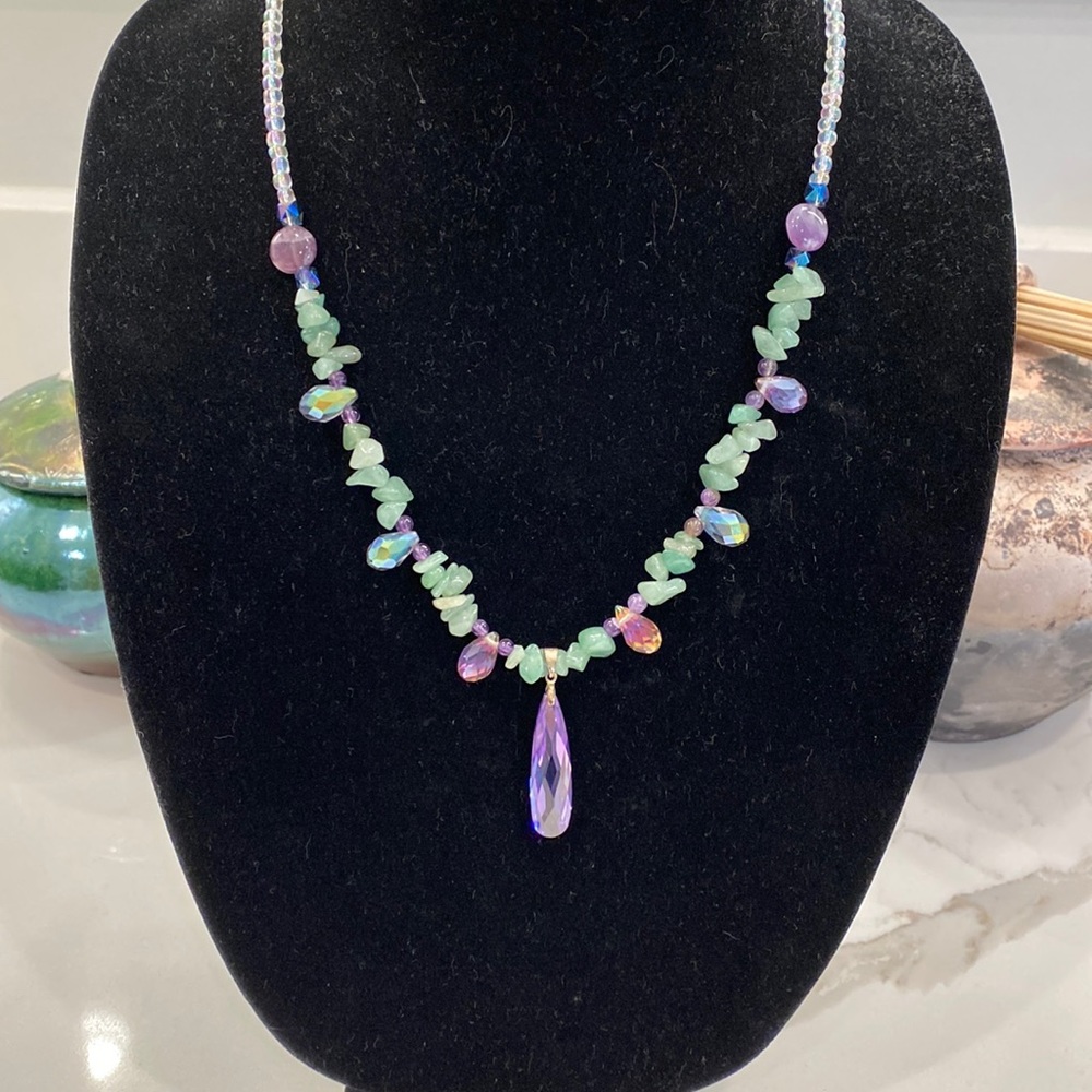 NWT Handstrung Crystal, Amethyst & Aventurine Necklace - Faceted Point Pendant